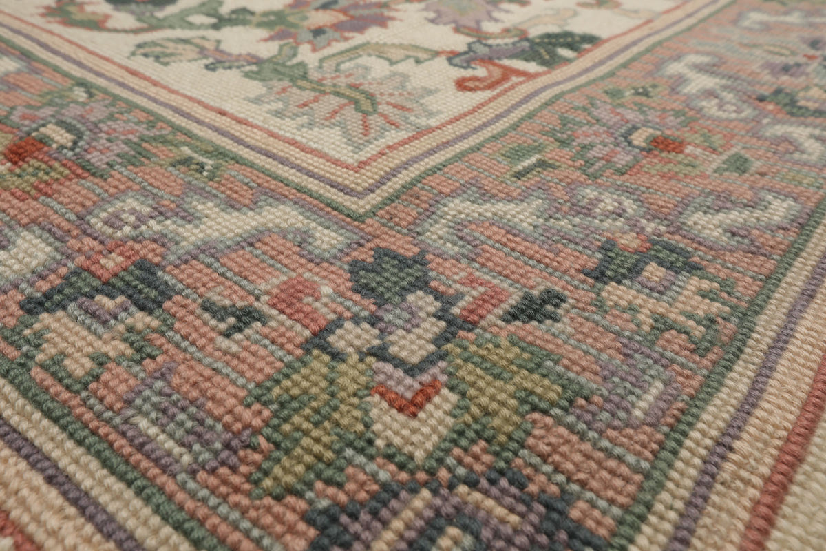 Hand Woven Ivory 5'11''x8'8'' Wool Needlepoint Traditional Rug ...