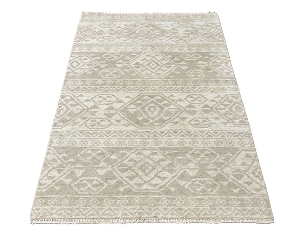 4x6 Beige, Gray, Color Hand Knotted Oushak Wool  Oriental Rug