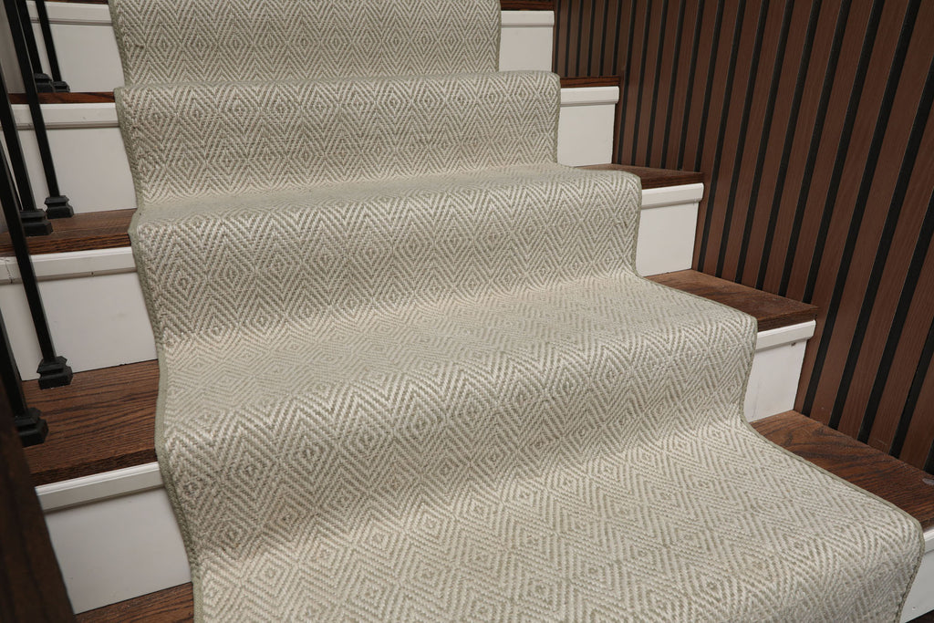 Multi Size White Sage Color Hand Loomed Flatweave Wool Modern Oriental Rug